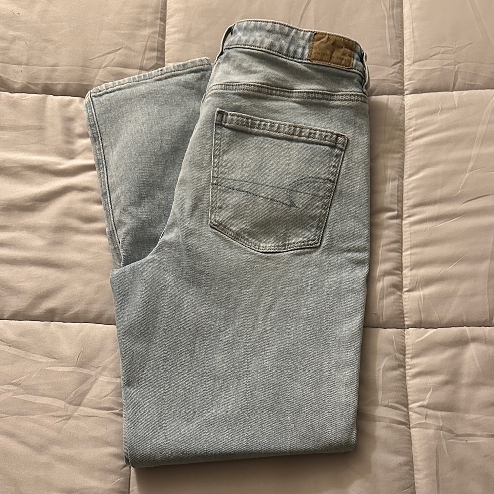 American Eagle Outfitters Mom Jean - Picture 2 of 8